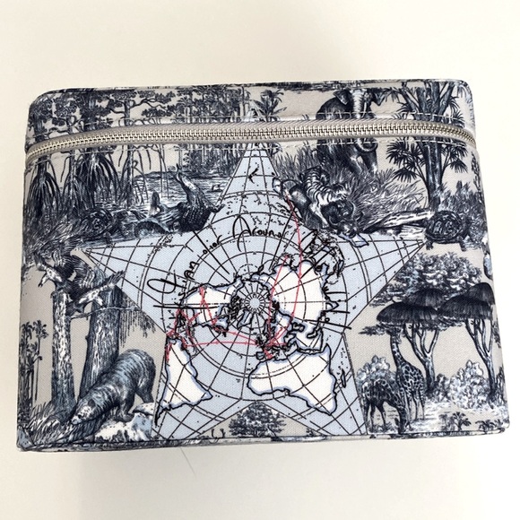 Dior Beauty Around the World Cosmetic Bag | Dior Travel Size Perfume & Skincare - Picture 5 of 9